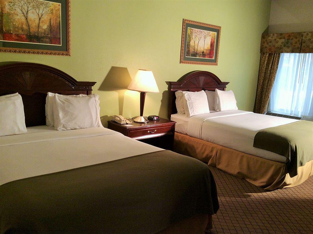 Holiday Inn Express Hotel & Suites Cincinnati Northeast-Milford By Ihg Exteriér fotografie